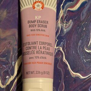 First Aid Beauty KP Bump Eraser Body Scrub – 10% AHA